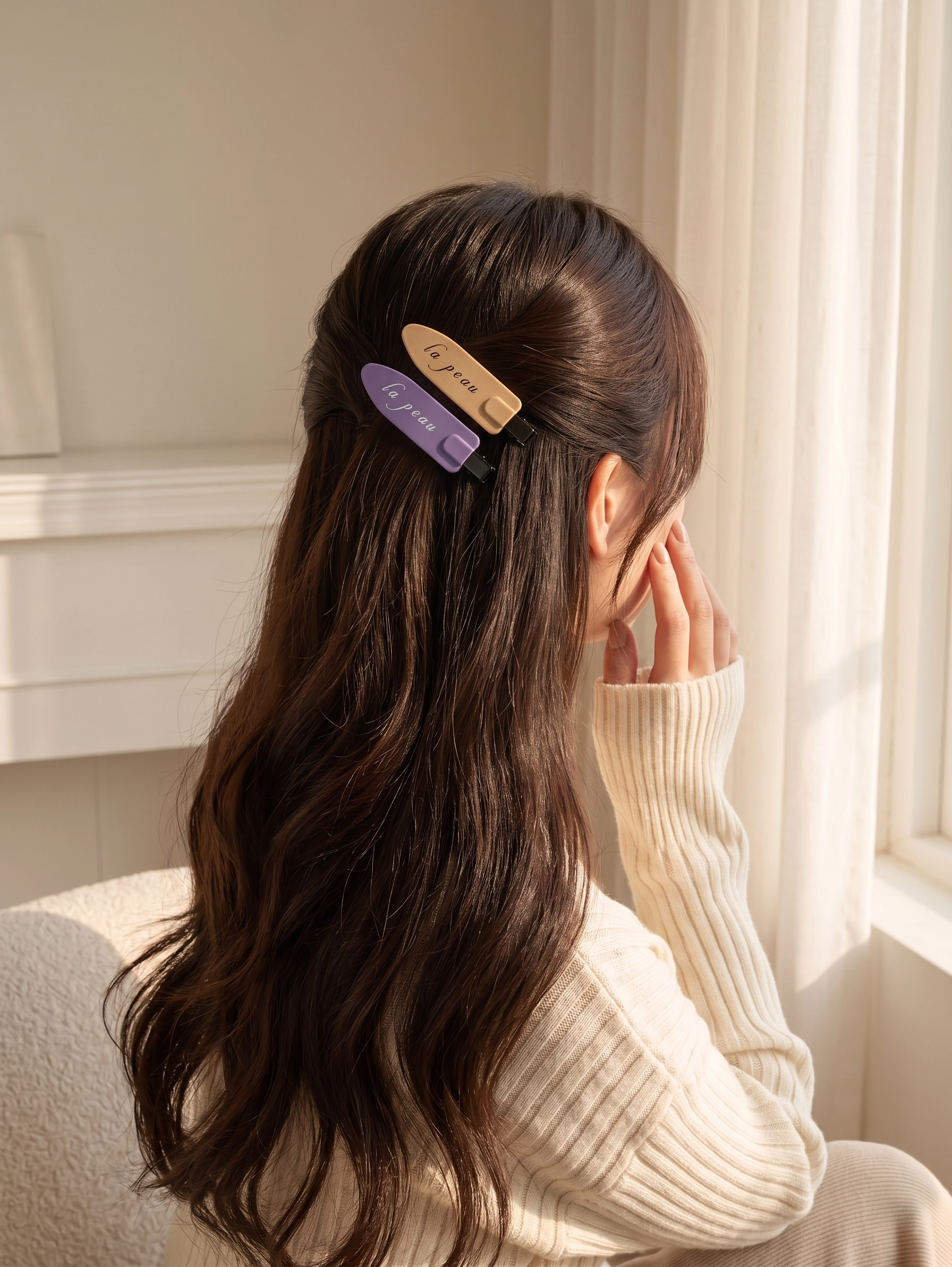 La Peau Signature Hair Clips - Image 5